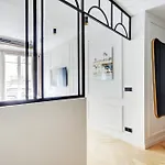 Pick A Flat\'S Apartment In Triangle D\'Or - Pierre 1Er De Serbie